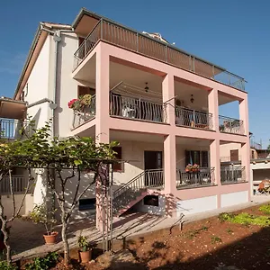  Apartment Dragica